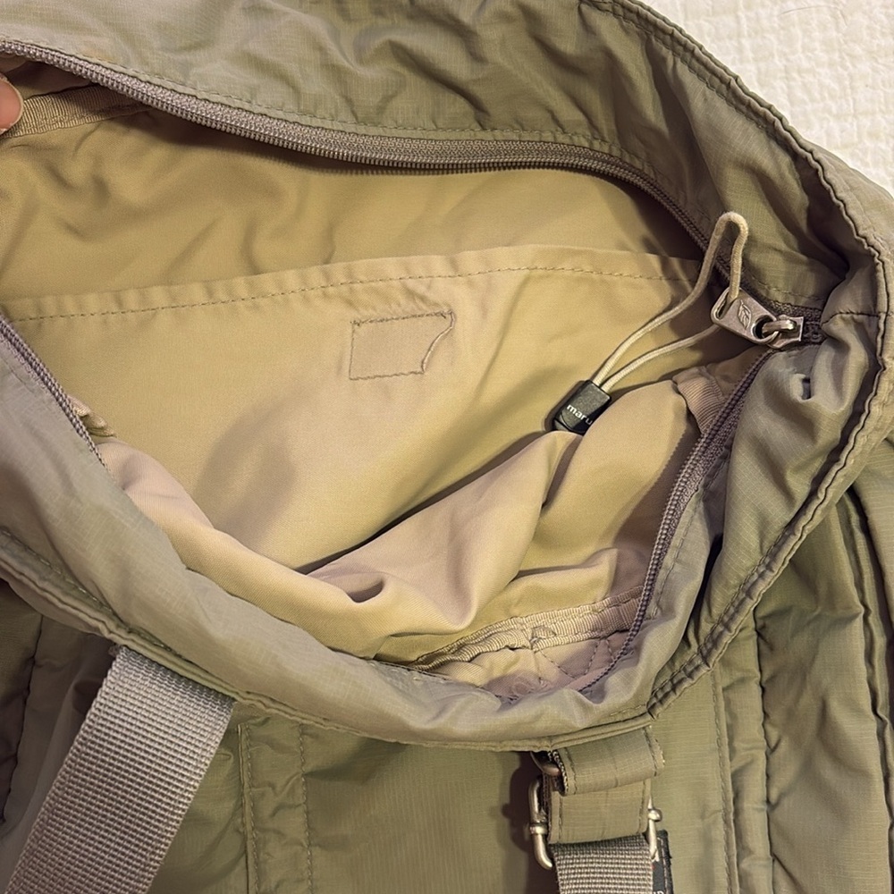 MARU ‘Easy & Relax Life Style’ Multi pocket Utility Zippered Tote Bag. - Picture 10 of 15